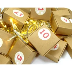 Adventskalender zum Befüllen Faltschachteln Kraftpapier Sticker Zahlen rot natur Advent Kalender