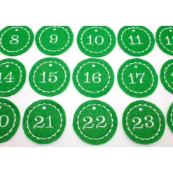Adventskalenderzahlen grün Filz rund bestickt / Anhänger Zahlen / Zahlen aus Filz / Filzzahlen / Zahlen Adventskalender