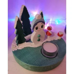 Adventskranz mit Schneemann und Pilzen