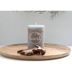 Adventskranz Zahlen Holz 1–4 in Schreibschrift mit Ilex-Blättern – handgemachte Holzzahlen, natürliche Weihnachtsdeko