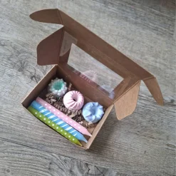 Alle Guten Dinge sind Drei/ 3 Minigugelhupfe/ 3 Geburtstagskerzen / kleiner Geschenkkarton