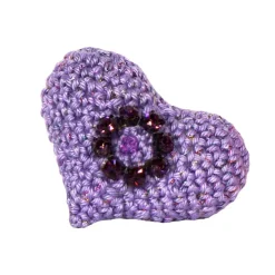 Amigurumi Herz gehäkelt mit Strass – Handgemachtes Geschenk in Lila