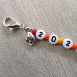 Anhänger Charm '2026' Glückspilz Geschenk – Kleine Aufmerksamkeit Silvester Neujahr