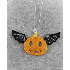 Anhänger Kürbis mit Flügeln