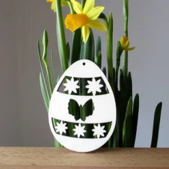 Anhänger-Ei Schmetterling Nora aus Holz