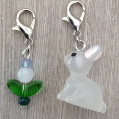 Anhängerset 'Kaninchen und Blume'