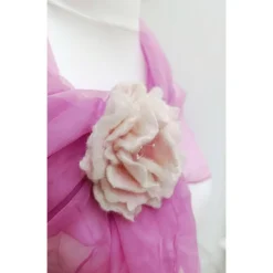 ANSTECKBLÜTE ROSARI handgearbeit aus Naturmaterial in Weiß/ Rosé