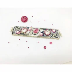 Armband handgestickt mit Kristallen und Glasperlen - Hochzeits-Schmuck