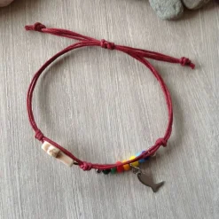 Armband mit bunte Rocailles, Kreuz und Fisch