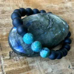 Armband mit mattem Onyx und grün/türkis leuchtendem CHRYSOCOLL, selten