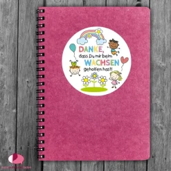 Aufkleber Kindergarten Abschied | Danke, dass Du mir beim Wachsen geholfen hast - Kinder mit Regenbogen