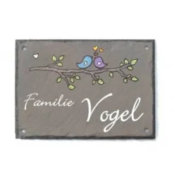 Ausgefallenes Hochzeitsgeschenk: Personalisiertes Schieferschild Familie mit Name – handgemaltes Haustürschild verliebte Vögel, wetterfestes Familientürschild
