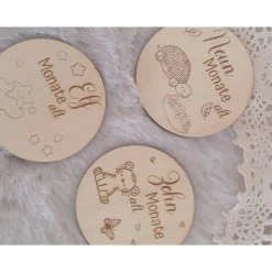 Baby Meilensteine der Entwicklung -  Mein erstes Lebensjahr