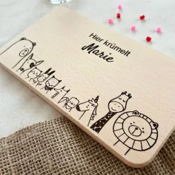 Babygeschenk personalisiert "10 Tier Freunde" - Frühstücksbrettchen mit Namen - Geschenk Geburt personalisiert
