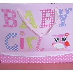 Baby-Geschenkset: Babydecke, Mützchen und Schühchen