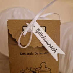 Baby-Geschenkverpackung / Glückwunschgeschenk / Schnuller-Motiv / Babyzauber / Kuh-Motiv / niedlich / Glückwunsch