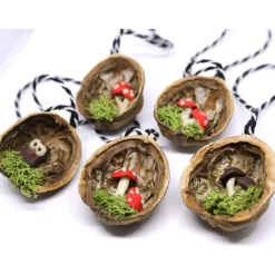 Baumschmuck Walnuss Eule und Fliegenpilz 5 Stück je Set 4.38 EURO/Stück Weihnachtsbaumschmuck handgemacht holz Nussschal