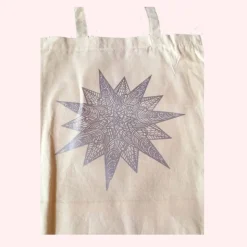 Baumwoll-Tasche mit weihnachtlichen Motiven und langen Henkel