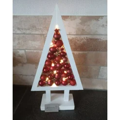 beleuchteter Weihnachtsbaum mit Kugeln_rot