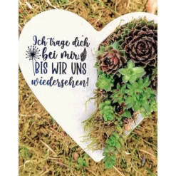 Bepflanztes Herz aus Beton mit Schriftzug Grabschmuck Trauer Grabgesteck Grabherz