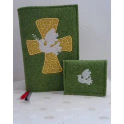 Bestickte Gotteslobhülle aus Filz *Kreuz mit Taube *individuell angefertigt