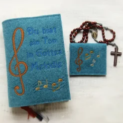Bestickte Gotteslobhülle aus Filz *Du bist ein Ton in Gottes Melodie 1 *individuell angefertigt