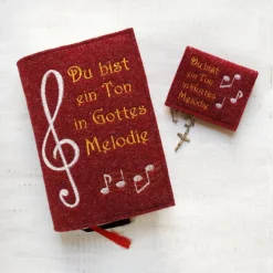 Bestickte Gotteslobhülle aus Filz *Du bist ein Ton in Gottes Melodie 1 *individuell angefertigt