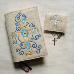 Bestickte Gotteslobhülle aus Filz *Kreuz mit verschlungenem Hintergrund *individuell angefertigt