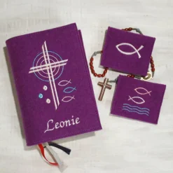 Bestickte Gotteslobhülle aus Filz *Doppelkreuz *individuell angefertigt