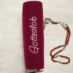 Bestickte Gotteslobhülle aus Filz *Kreuz mit Blumenmuster *individuell angefertigt