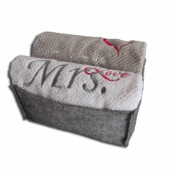 Bestickte Handtücher Mr. & Mrs. Love mit Monogramm Frotteetuch 2er Set Geschenk für Verliebte Hochzeit Valentinstag