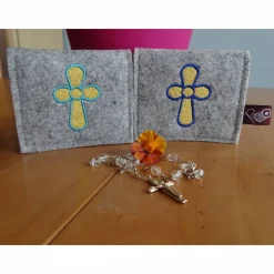 Bestickte Rosenkranztasche aus Filz *Motiv Kreuz mit Umrandung *individuell angefertigt