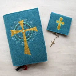 Bestickte Rosenkranztasche aus Filz *Motiv Kreuz mit Umrandung *individuell angefertigt