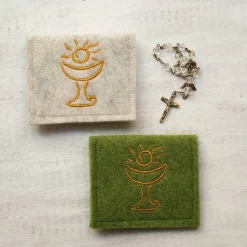 Bestickte Rosenkranztasche aus Filz *Motiv Kelch *individuell angefertigt