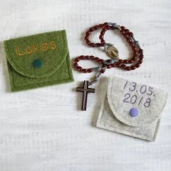 Bestickte Rosenkranztasche aus Filz *Motiv Kreuz unterteilt *individuell angefertigt