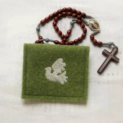 Bestickte Rosenkranztasche aus Filz *Taube *individuell angefertigt