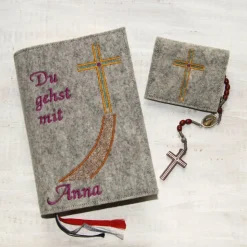 Bestickte Rosenkranztasche aus Filz *Motiv Kreuz mit Stein *individuell angefertigt