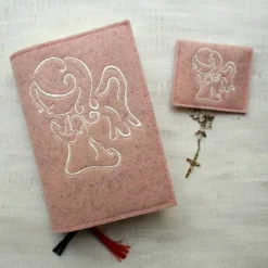 Bestickte Rosenkranztasche aus Filz *Motiv Engel betend *individuell angefertigt