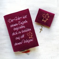 Bestickte Rosenkranztasche aus Filz *Motiv Engel fliegend *individuell angefertigt