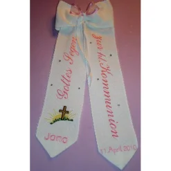 bestickte Schleife zur Kommunion, Konfirmation oder Taufe