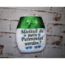 Bestickte Windel für Taufe