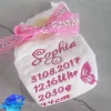 Bestickte  Windel mit Geburtsdaten oder Spruch