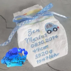 Bestickte Windel mit Geburtsdaten oder Spruch