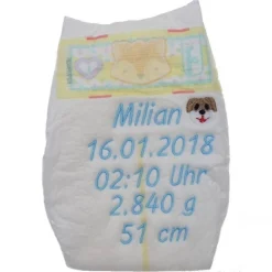 Bestickte Windel mit Namen
