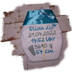 Bestickte Windel mit Namen