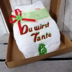 Bestickte Windel mit Spruch: Du wirst Tante