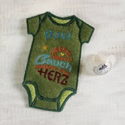 Bestickter Deko-Babybody aus Filz mit Wunschnamen 