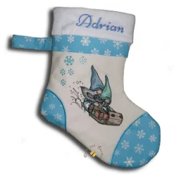 Bestickter Nikolausstiefel Weihnachtsstiefel Geschenkbeutel personalisierter Wunschname flauschige Krempe