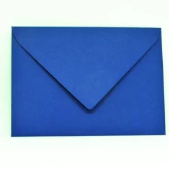 Blaue Weihnachtskarte mit goldfarbener Weihnachtskrippe, Faltkarte mit Umschlag – Unikat für festliche Grüße