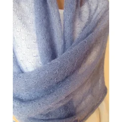 Blaues Tuch mit silberfarbigen Lurex, gestrickte Stola aus Mohair, festlicher Damen Schal helle Farbe